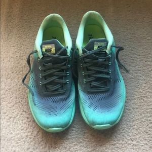 Nike Running/Athletic Shoes